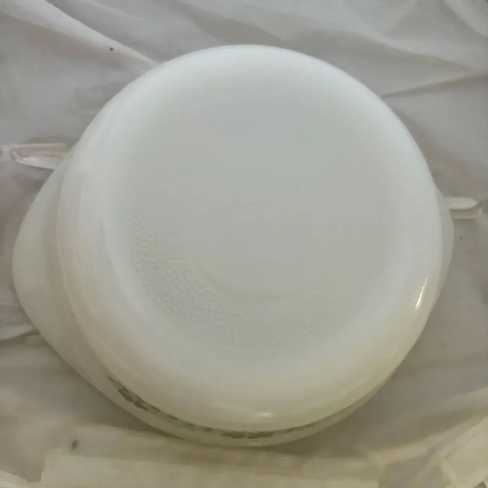 Glasbake Green Daisy J514 Milk Glass 2 QT Casserole Dish 1970’s